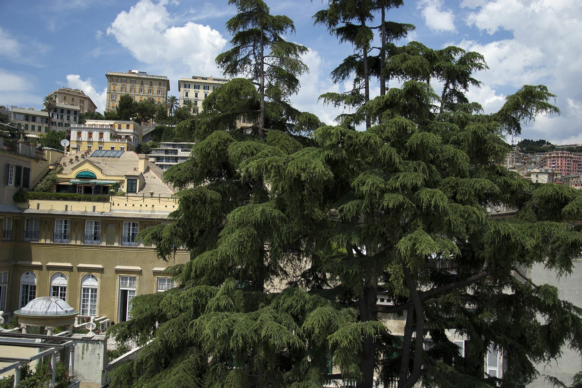 Sky On The Roofs - Il Cielo Sui Tetti Hotel Genoa Exterior photo