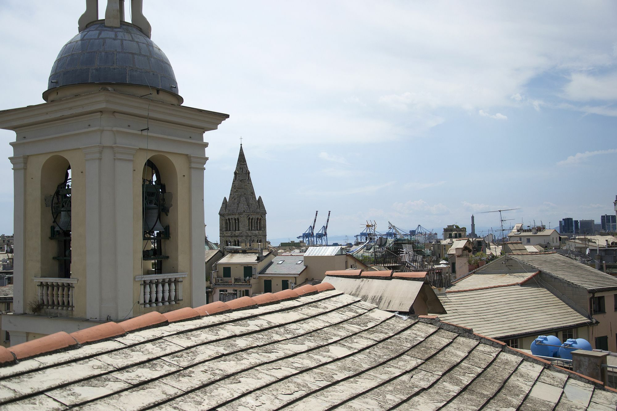 Sky On The Roofs - Il Cielo Sui Tetti Hotel Genoa Exterior photo